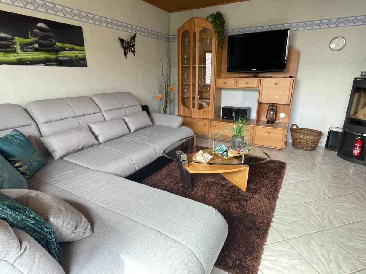 Ferienwohnung Hansen Beuren  エクステリア 写真
